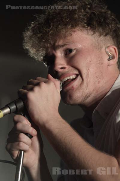 YOUNG KATO - 2014-10-16 - PARIS - Bus Palladium - 